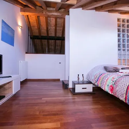 Regina Villetta - Happy Rentals Apartman
