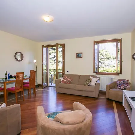 Apartment Residenza Regina Laglio
